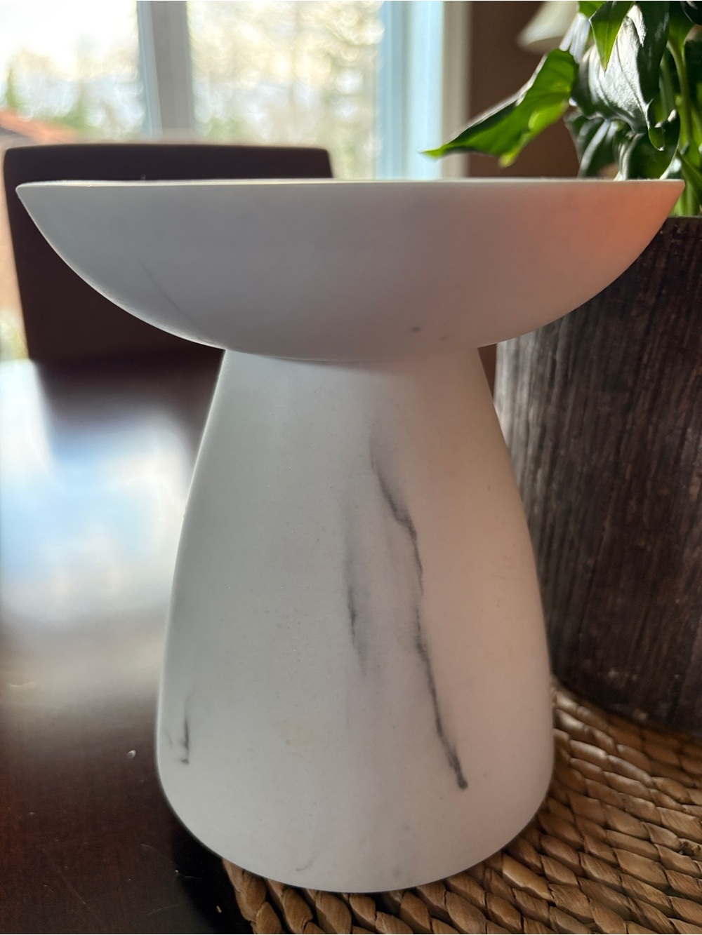 🤍 White Marble Pedestal Candle Holder | 3-Wick Size | Modern Decor - Picture 4 of 4